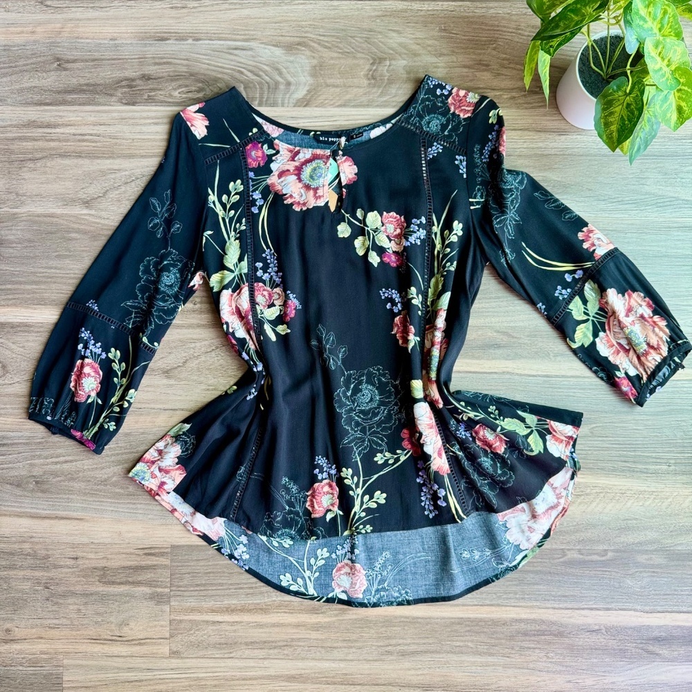 NWT Blu Pepper Black Floral Boho Peasant Blouse Women’s Size‎ S